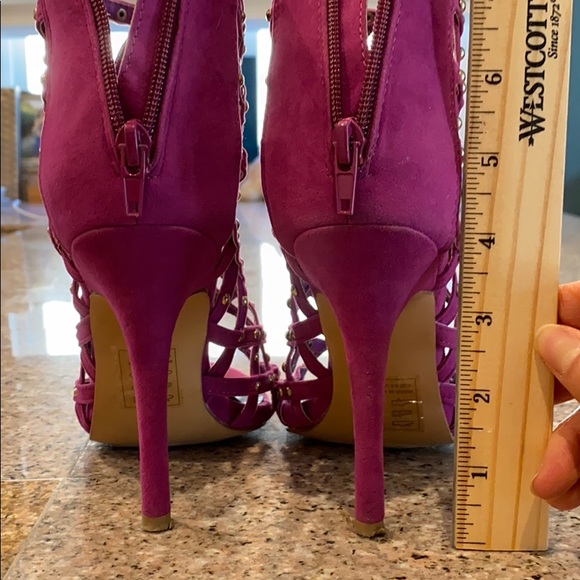 Scene Weaver Pink/purple heels with gold studs - Picture 7 of 9